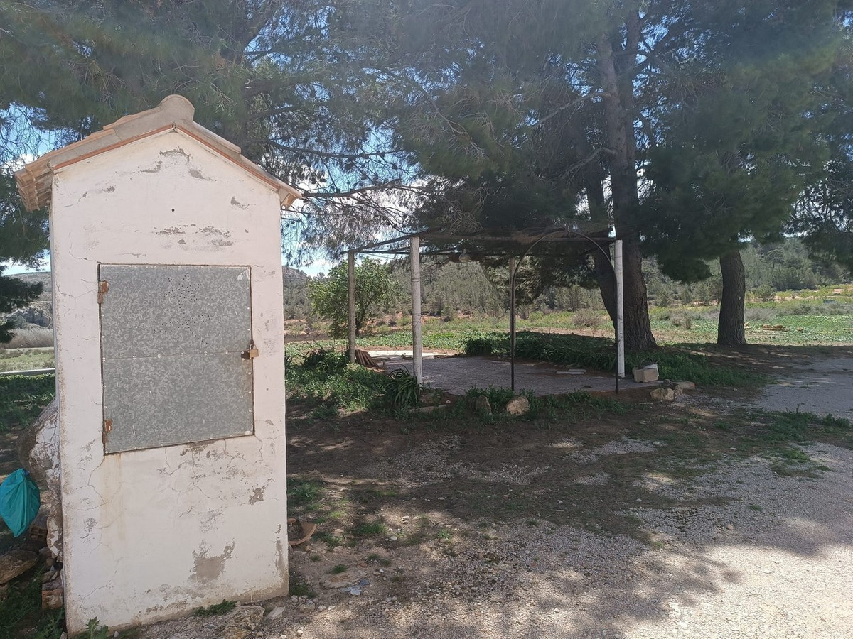 10 Bed Townhouse for sale in Yecla Costa Calida, Murcia, Spain