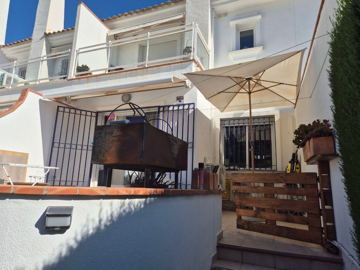 Se vende Adosada de 3 dormitorios en Costa Del Sol East, Málaga, España
