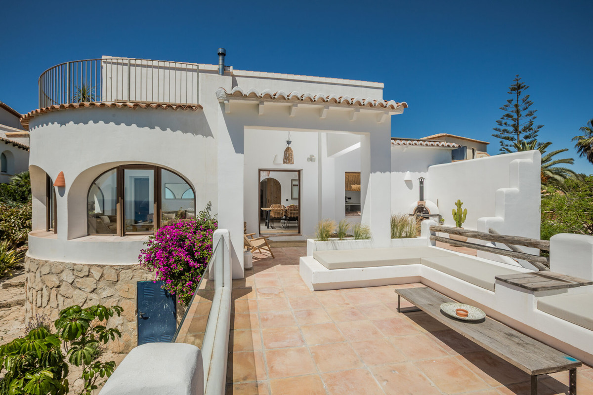 4 Bed Townhouse for sale in Javea Costa Blanca, Alicante, Spain