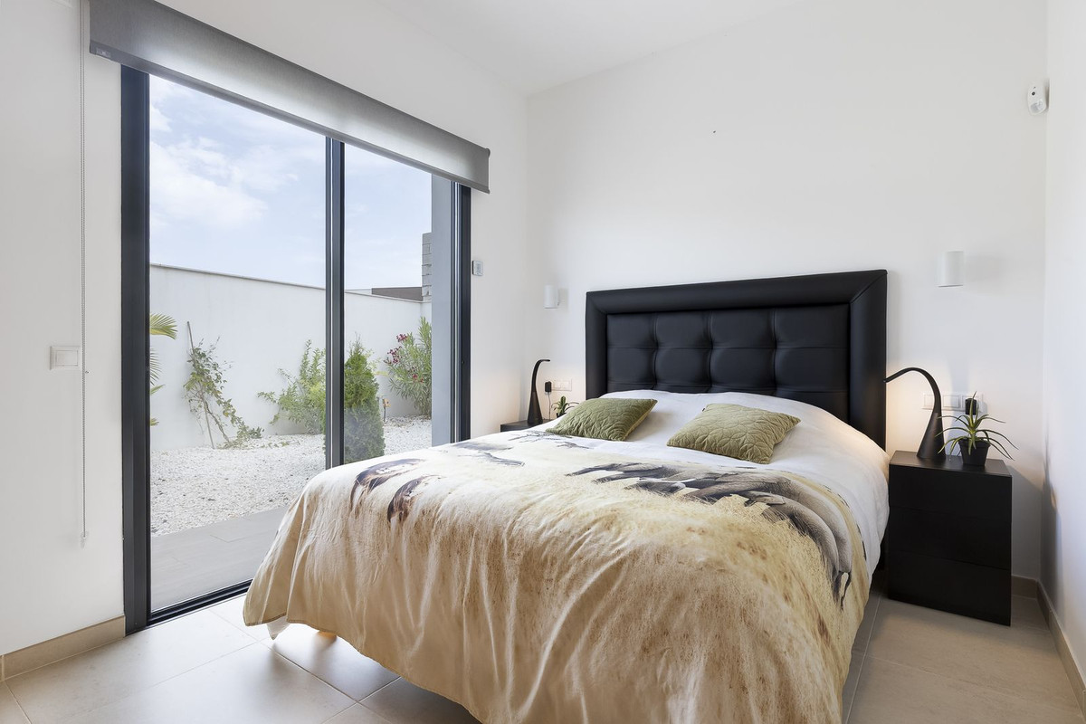 4 Bed Townhouse for sale in Coín Costa Del Sol, Málaga, Spain