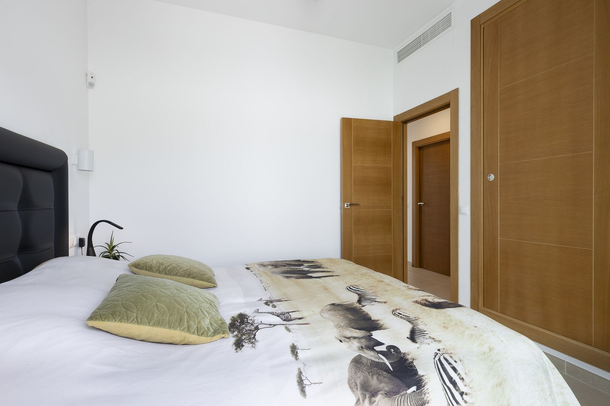 4 Bed Townhouse for sale in Coín Costa Del Sol, Málaga, Spain