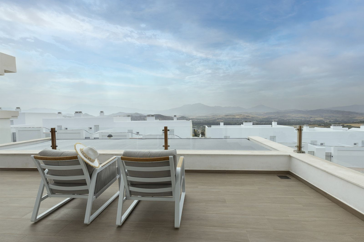 4 Bed Townhouse for sale in Coín Costa Del Sol, Málaga, Spain