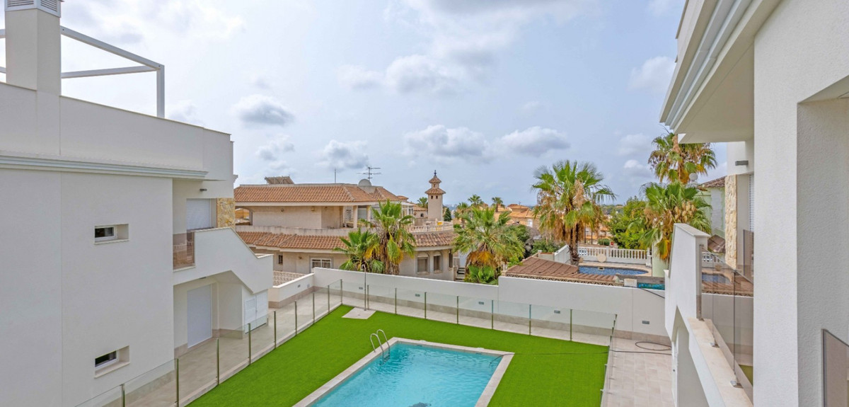 Se vende Ático de 2 dormitorios en Costa Blanca, Alicante, España