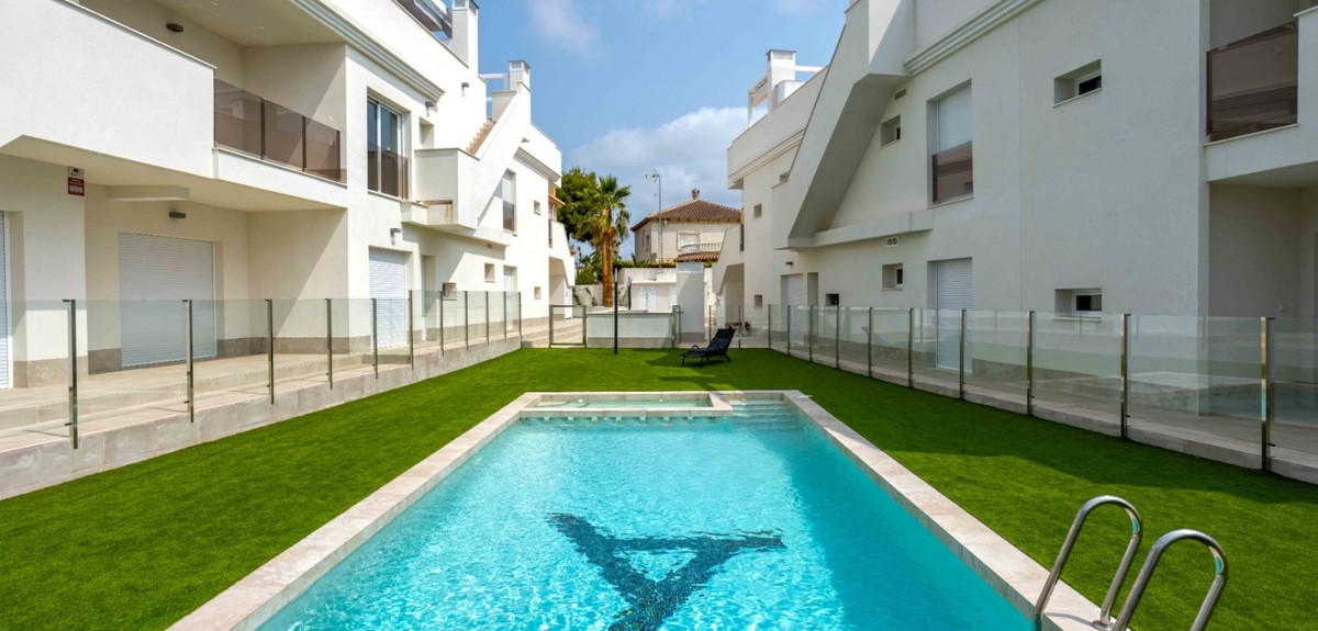 Se vende Ático de 2 dormitorios en Costa Blanca, Alicante, España