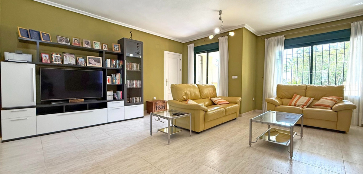 2 Bed Apartment for sale in Lomas De Campoamor Costa Blanca, Alicante, Spain