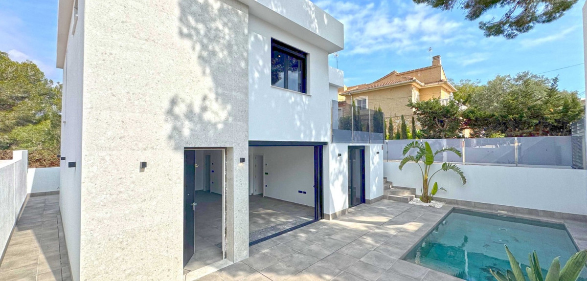 4 Bed Townhouse for sale in Torrevieja Costa Blanca, Alicante, Spain
