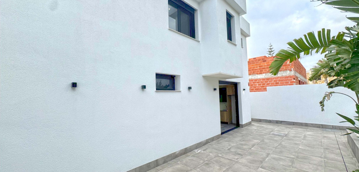 4 Bed Townhouse for sale in Torrevieja Costa Blanca, Alicante, Spain
