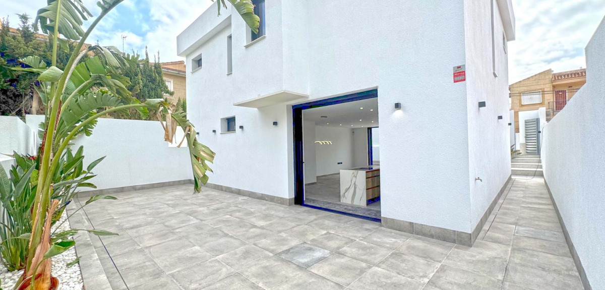 4 Bed Townhouse for sale in Torrevieja Costa Blanca, Alicante, Spain