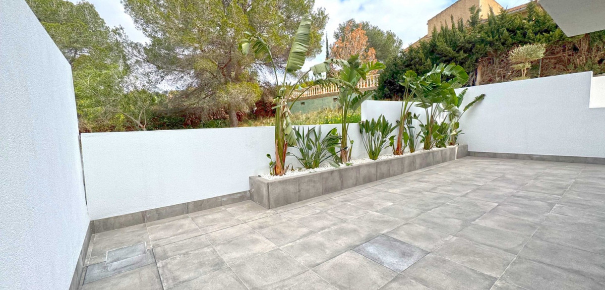 4 Bed Townhouse for sale in Torrevieja Costa Blanca, Alicante, Spain