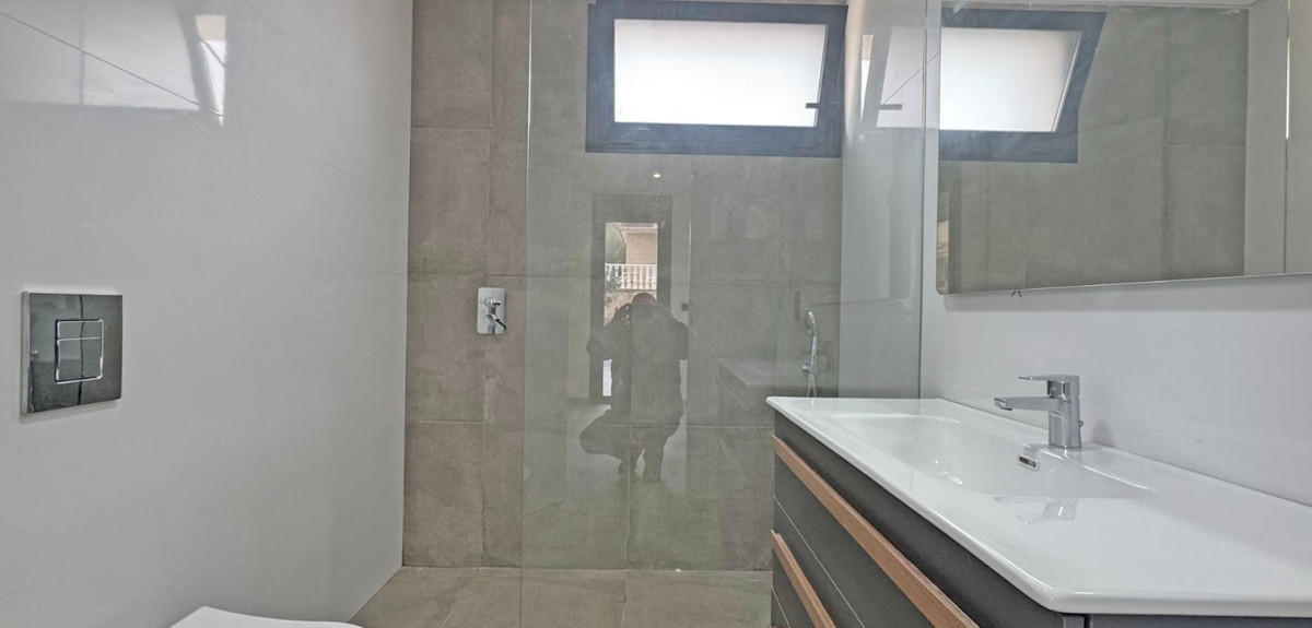 4 Bed Townhouse for sale in Torrevieja Costa Blanca, Alicante, Spain
