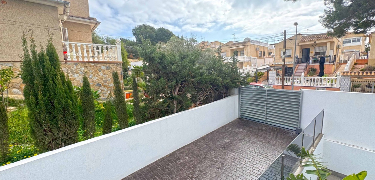 4 Bed Townhouse for sale in Torrevieja Costa Blanca, Alicante, Spain