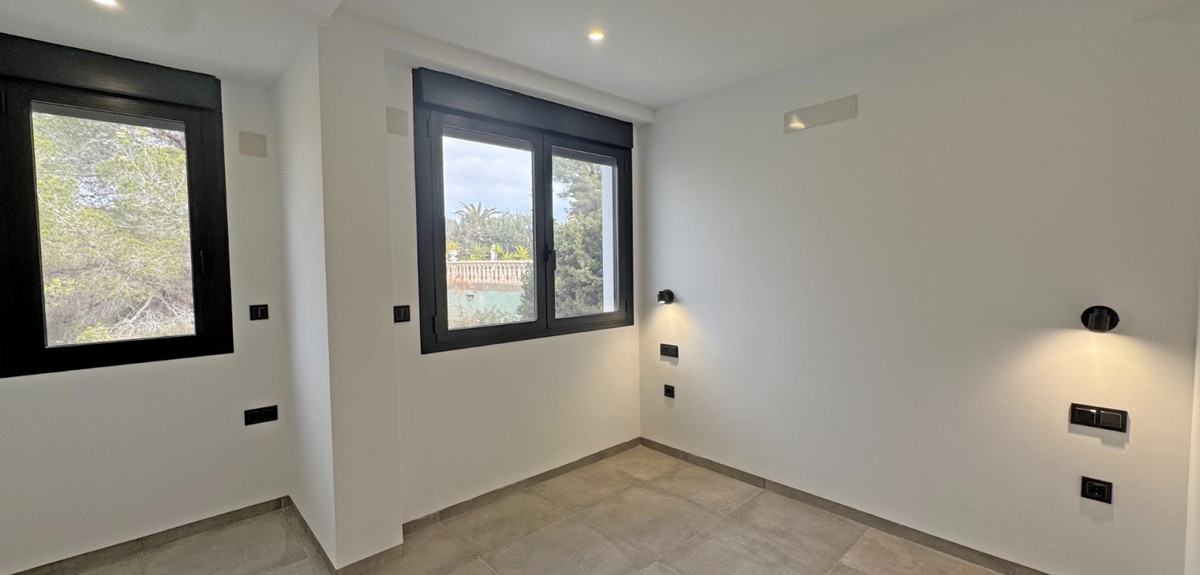 4 Bed Townhouse for sale in Torrevieja Costa Blanca, Alicante, Spain