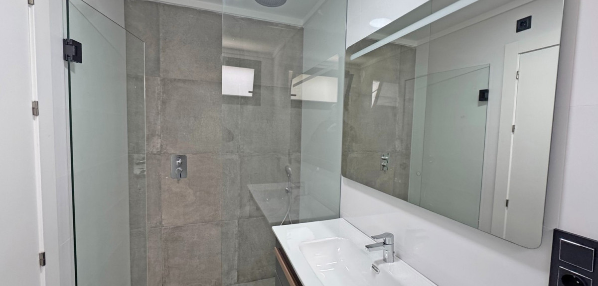 4 Bed Townhouse for sale in Torrevieja Costa Blanca, Alicante, Spain