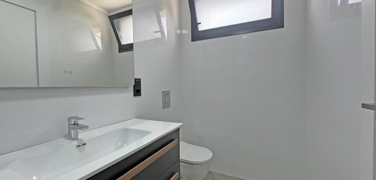 4 Bed Townhouse for sale in Torrevieja Costa Blanca, Alicante, Spain