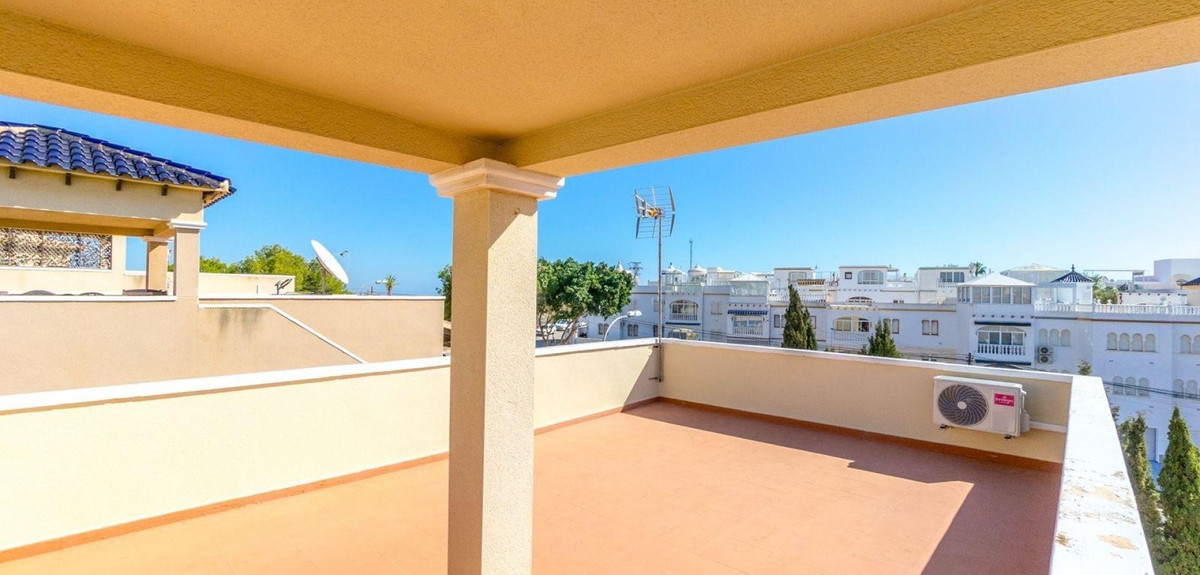 Se vende Villa - Chalet de 3 dormitorios en Costa Blanca, Alicante, España
