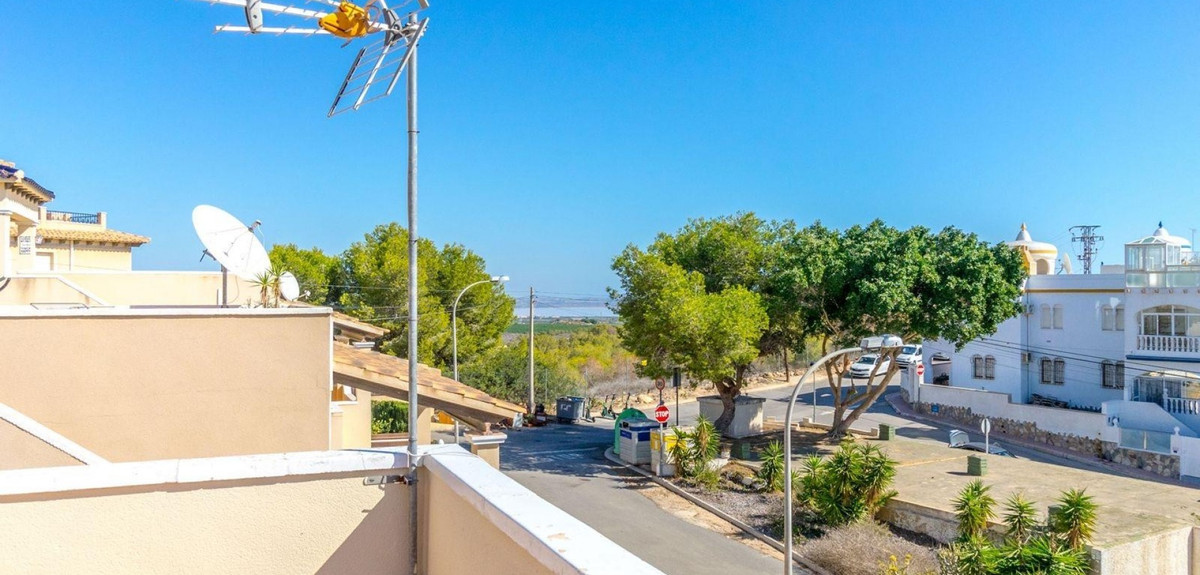 Se vende Villa - Chalet de 3 dormitorios en Costa Blanca, Alicante, España