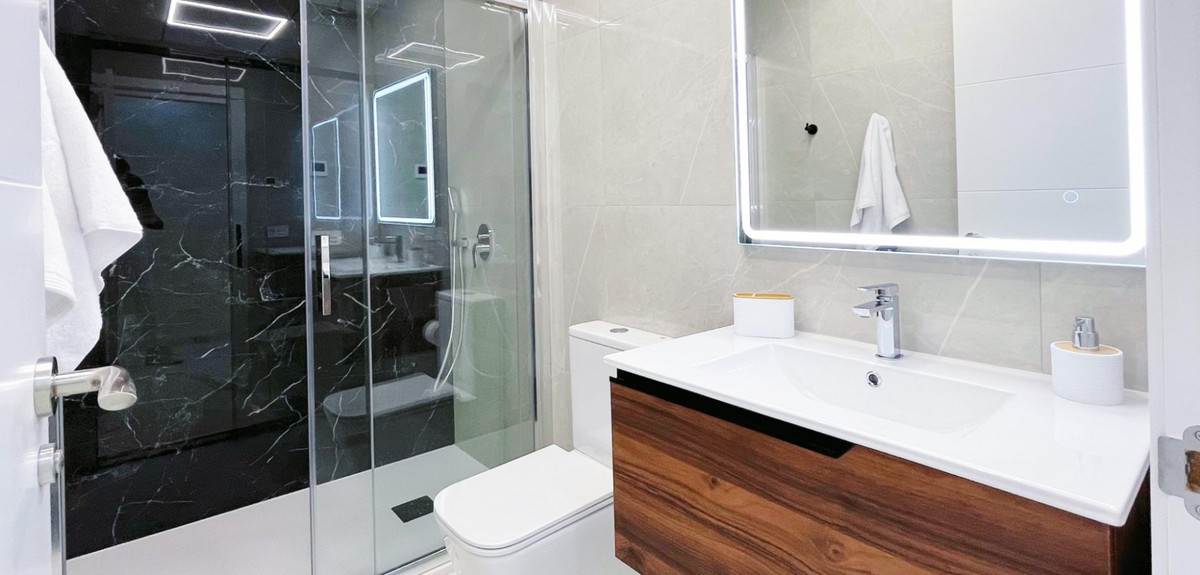 Se vende Apartamento Planta Media de 2 dormitorios en Costa Blanca, Alicante, España
