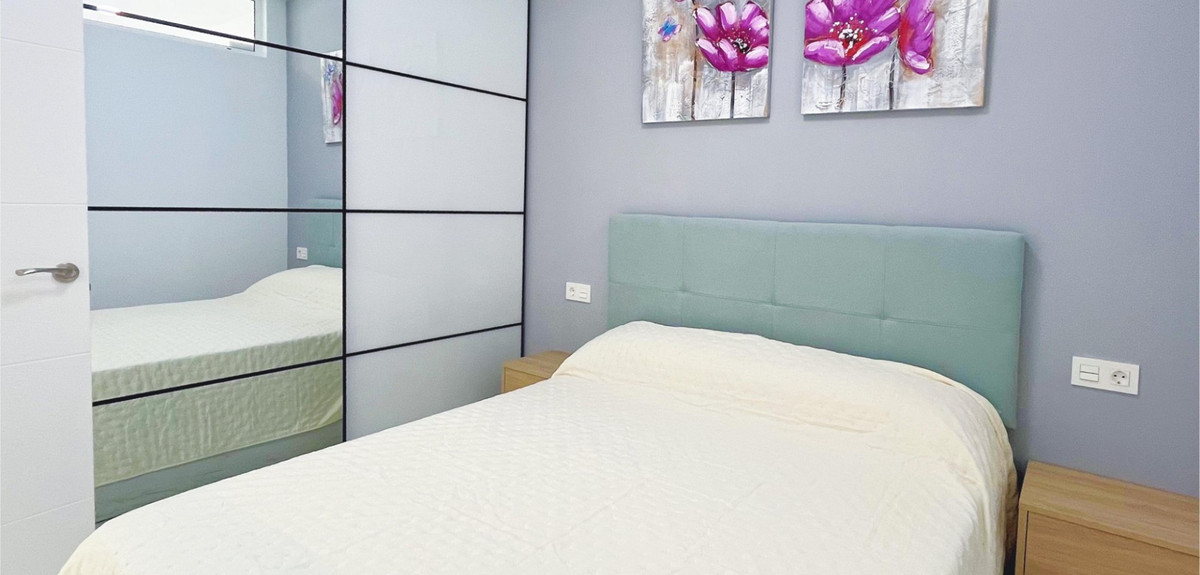 Se vende Apartamento Planta Media de 2 dormitorios en Costa Blanca, Alicante, España