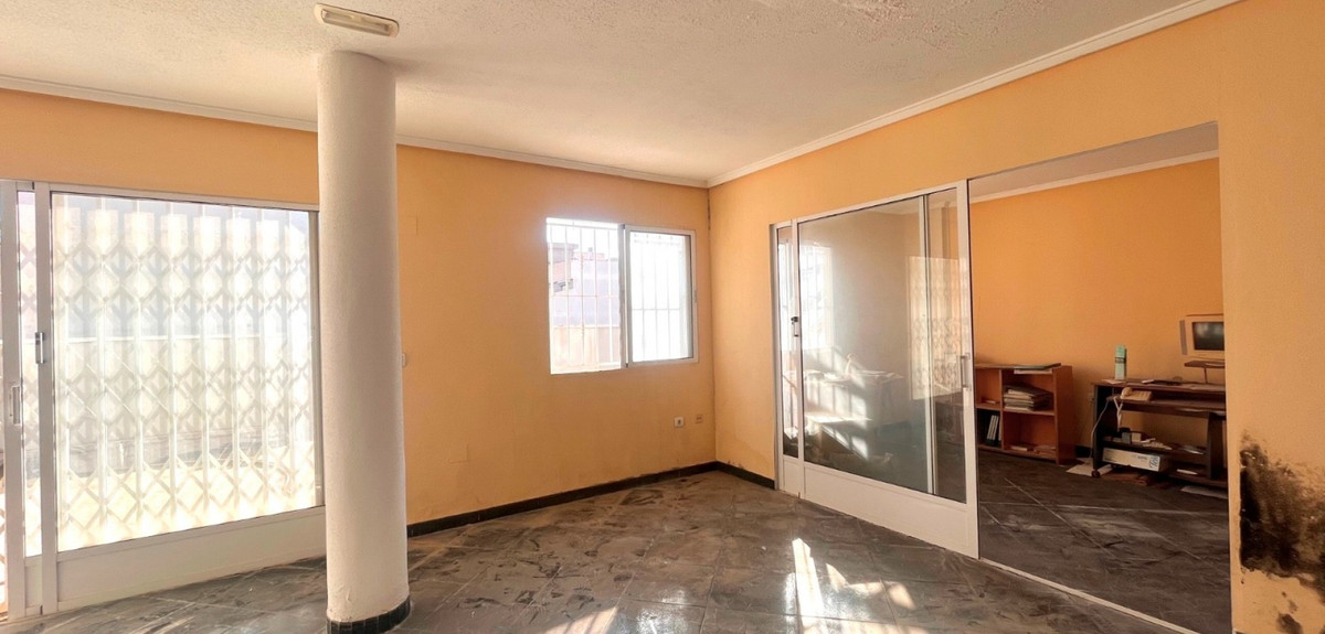 1 Bed Commercial unit for sale in Playa Del Cura Costa Blanca, Alicante, Spain