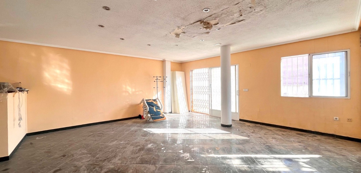 1 Bed Commercial unit for sale in Playa Del Cura Costa Blanca, Alicante, Spain