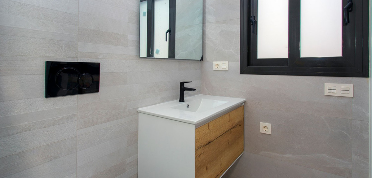 Se vende Apartamento Planta Media de 2 dormitorios en Costa Blanca, Alicante, España