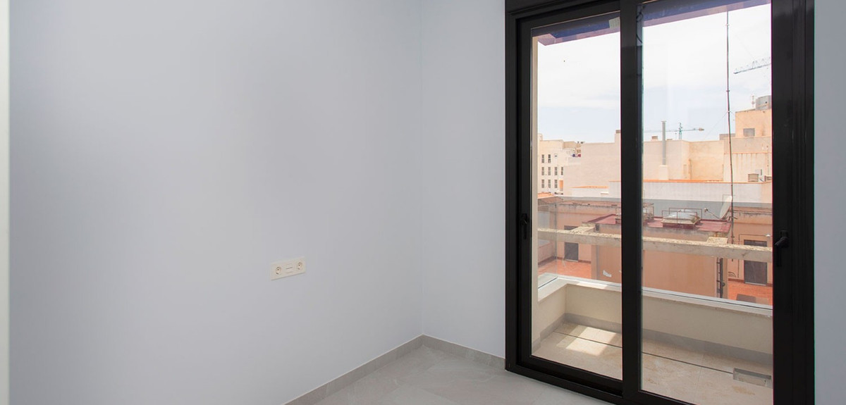 Se vende Apartamento Planta Media de 2 dormitorios en Costa Blanca, Alicante, España