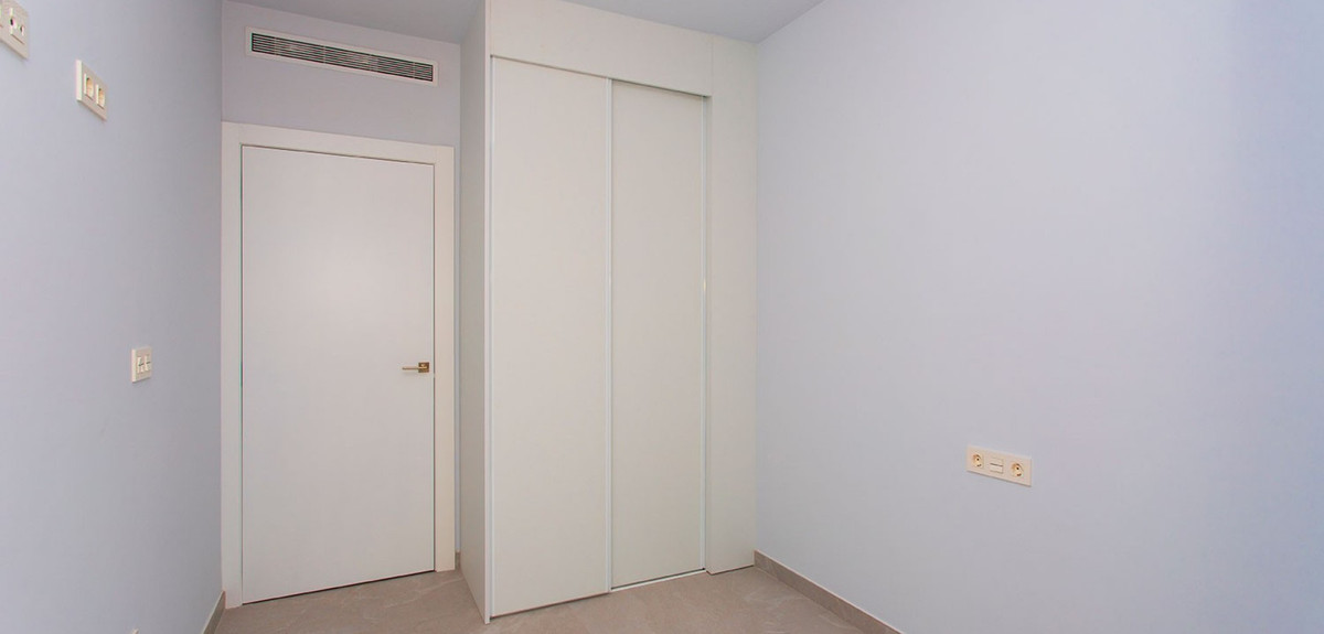 Se vende Apartamento Planta Media de 2 dormitorios en Costa Blanca, Alicante, España