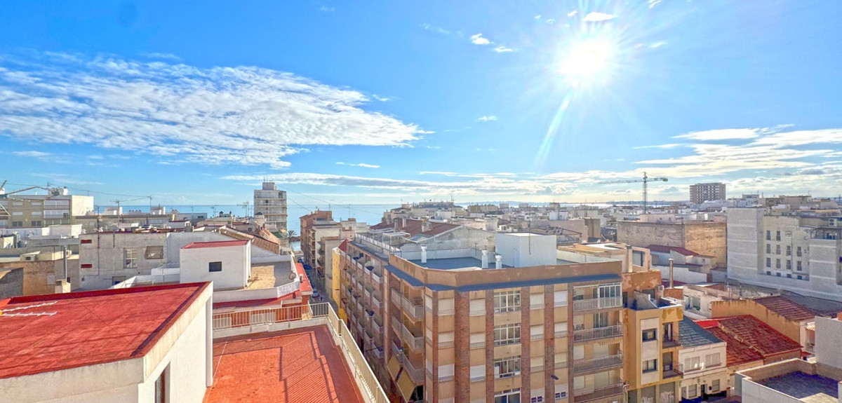 Se vende Apartamento Planta Media de 2 dormitorios en Costa Blanca, Alicante, España