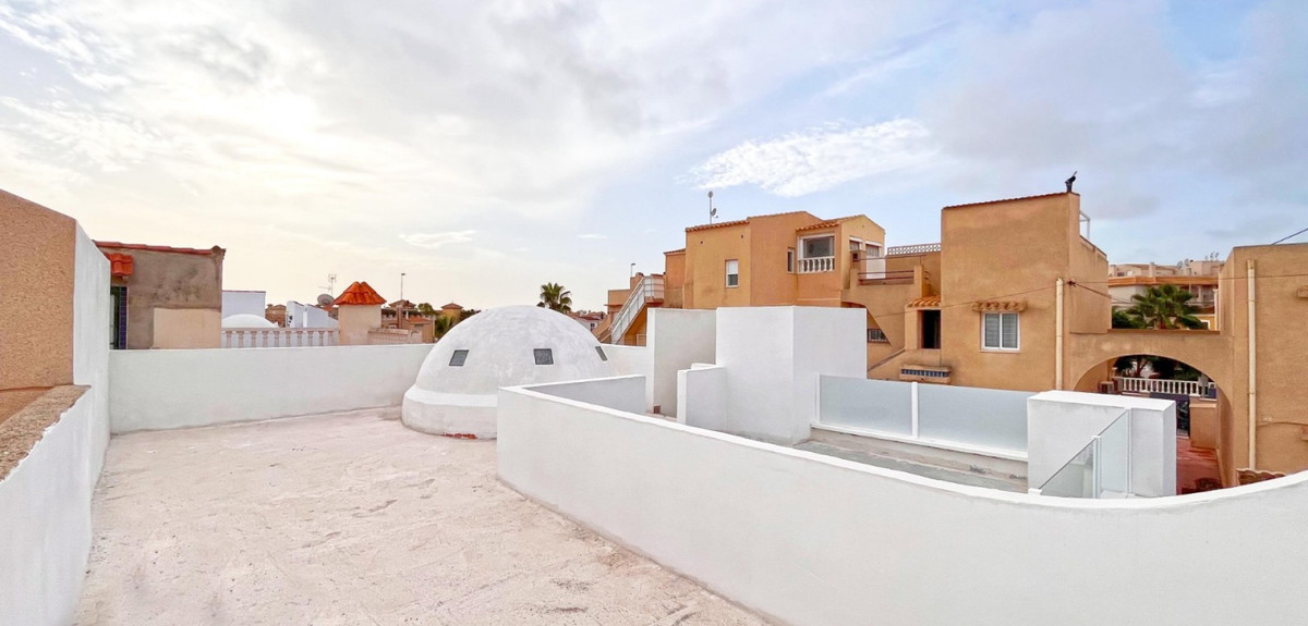 2 Bed Townhouse for sale in Playa Flamenca Costa Blanca, Alicante, Spain
