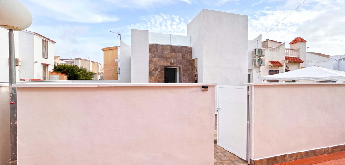 2 Bed Townhouse for sale in Playa Flamenca Costa Blanca, Alicante, Spain