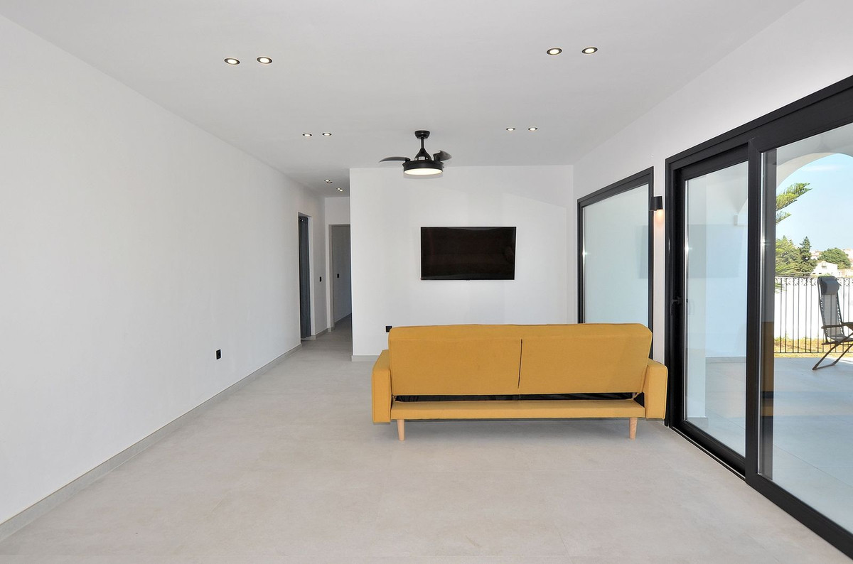5 Bed Townhouse for sale in El Coto Costa Del Sol, Málaga, Spain