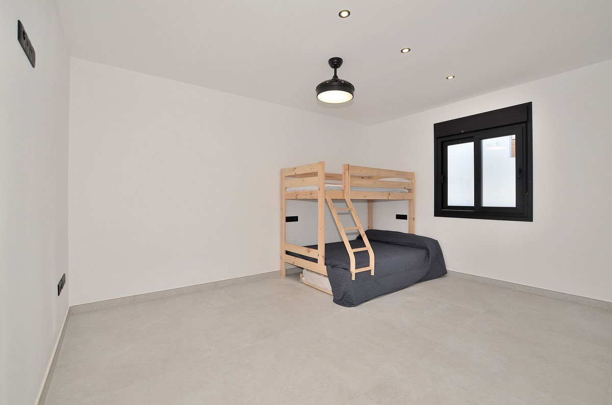 5 Bed Townhouse for sale in El Coto Costa Del Sol, Málaga, Spain