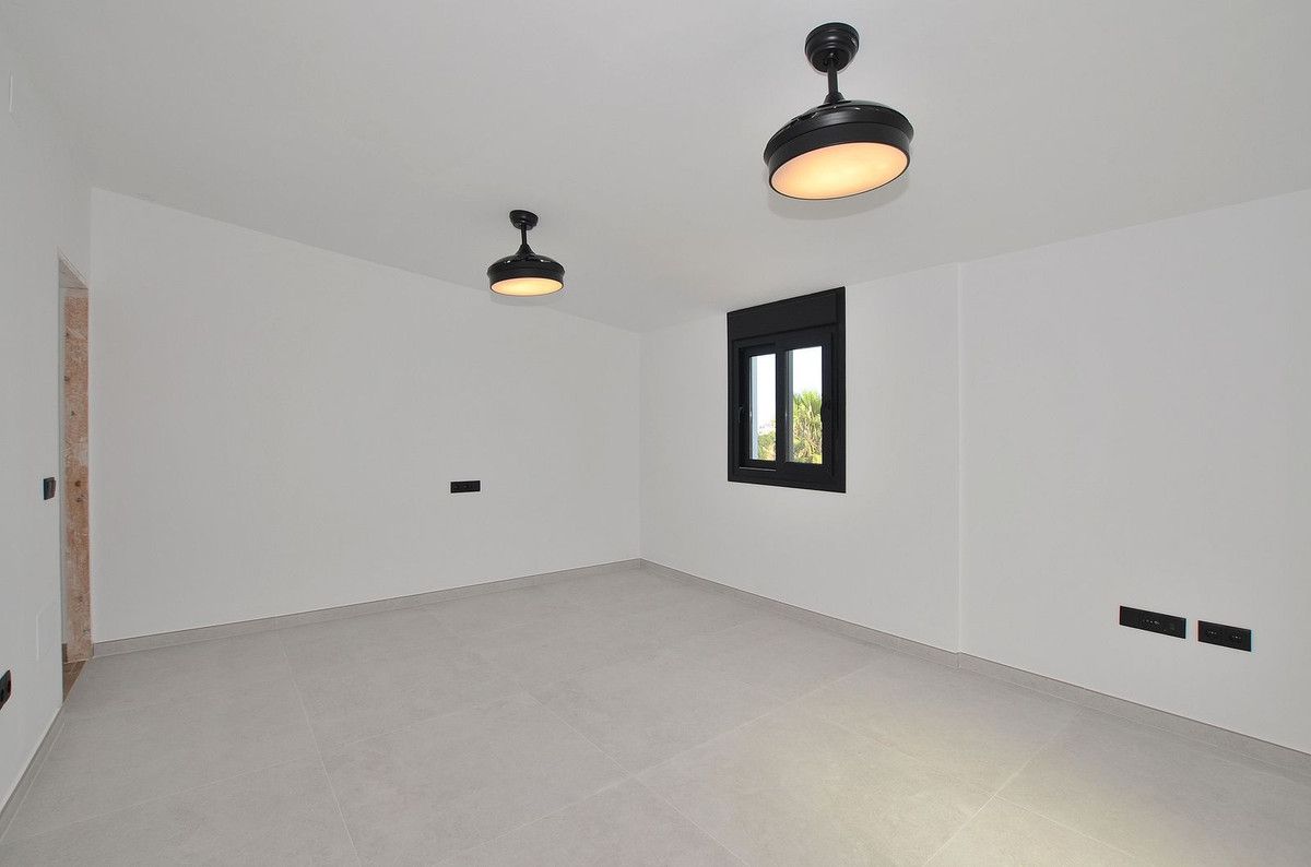 5 Bed Townhouse for sale in El Coto Costa Del Sol, Málaga, Spain