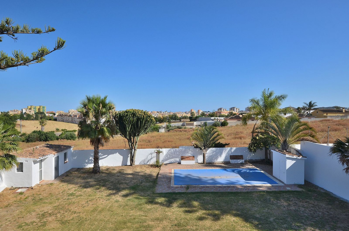 5 Bed Townhouse for sale in El Coto Costa Del Sol, Málaga, Spain