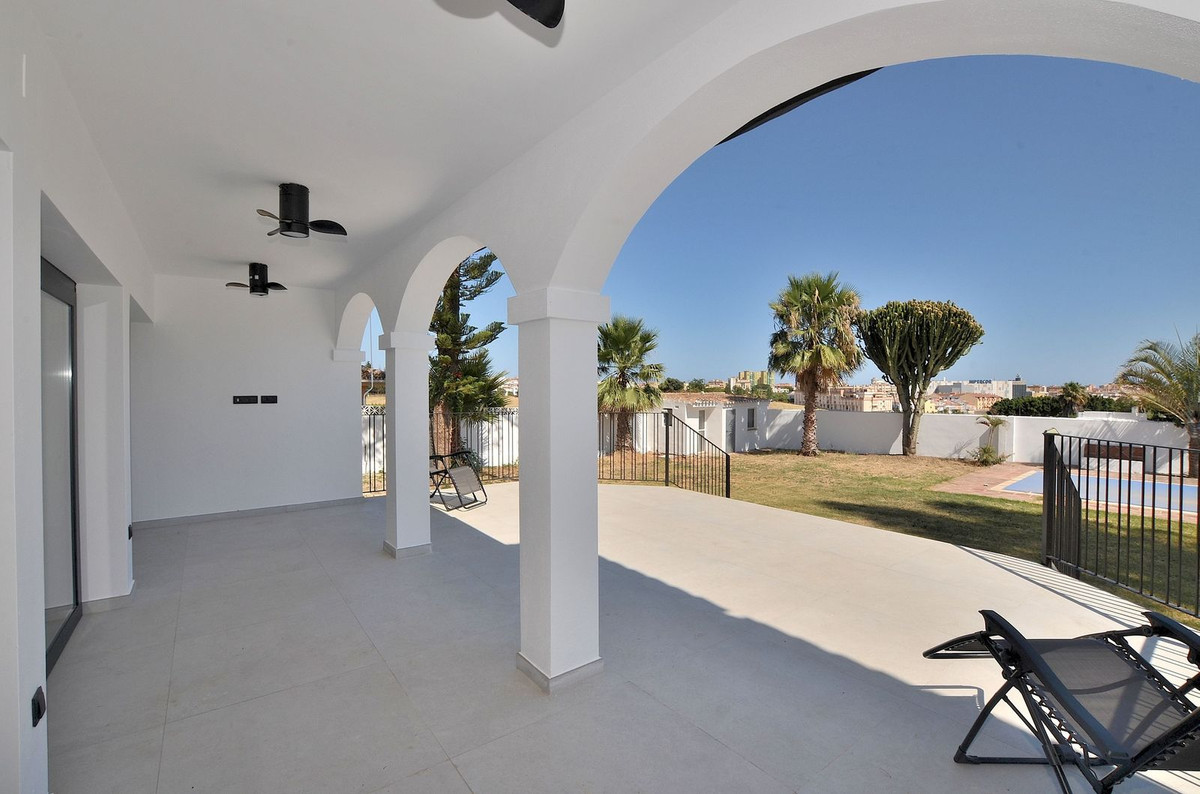 5 Bed Townhouse for sale in El Coto Costa Del Sol, Málaga, Spain
