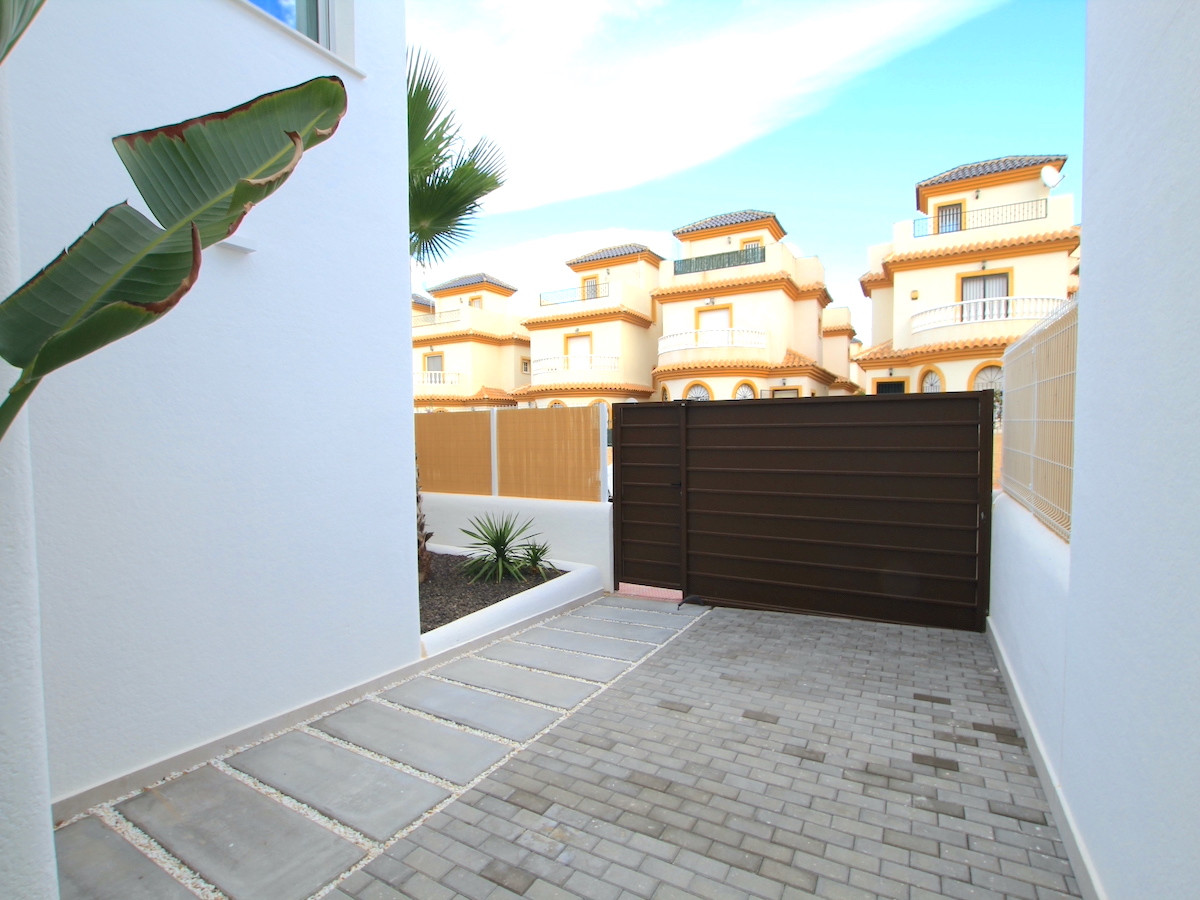 3 Bed Townhouse for sale in La Marina Costa Blanca, Alicante, Spain