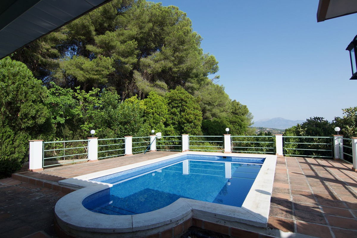 5 Bed Townhouse for sale in Alhaurín El Grande Costa Del Sol, Málaga, Spain