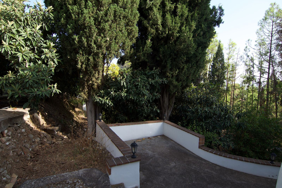 5 Bed Townhouse for sale in Alhaurín El Grande Costa Del Sol, Málaga, Spain