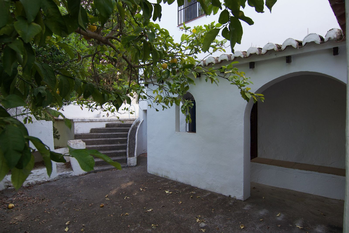 5 Bed Townhouse for sale in Alhaurín El Grande Costa Del Sol, Málaga, Spain