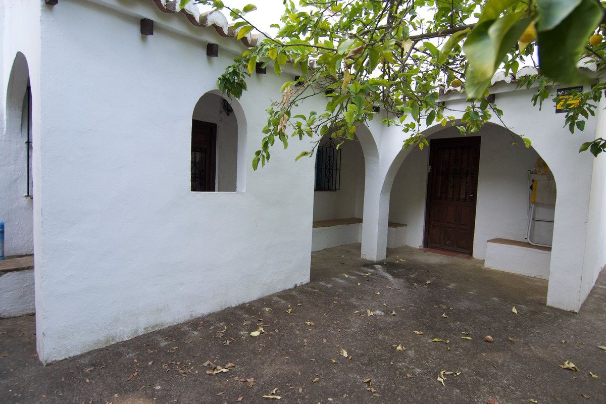 5 Bed Townhouse for sale in Alhaurín El Grande Costa Del Sol, Málaga, Spain