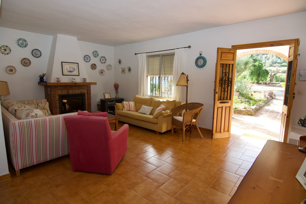 5 Bed Townhouse for sale in Alhaurín El Grande Costa Del Sol, Málaga, Spain