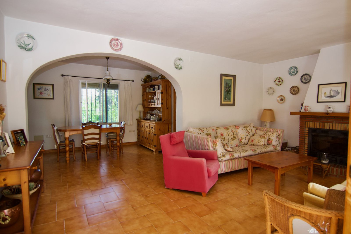 5 Bed Townhouse for sale in Alhaurín El Grande Costa Del Sol, Málaga, Spain