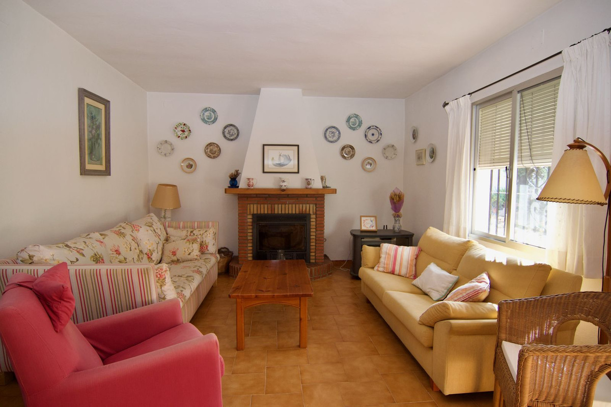 5 Bed Townhouse for sale in Alhaurín El Grande Costa Del Sol, Málaga, Spain