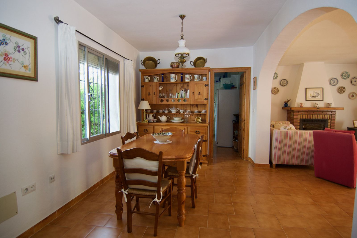 5 Bed Townhouse for sale in Alhaurín El Grande Costa Del Sol, Málaga, Spain