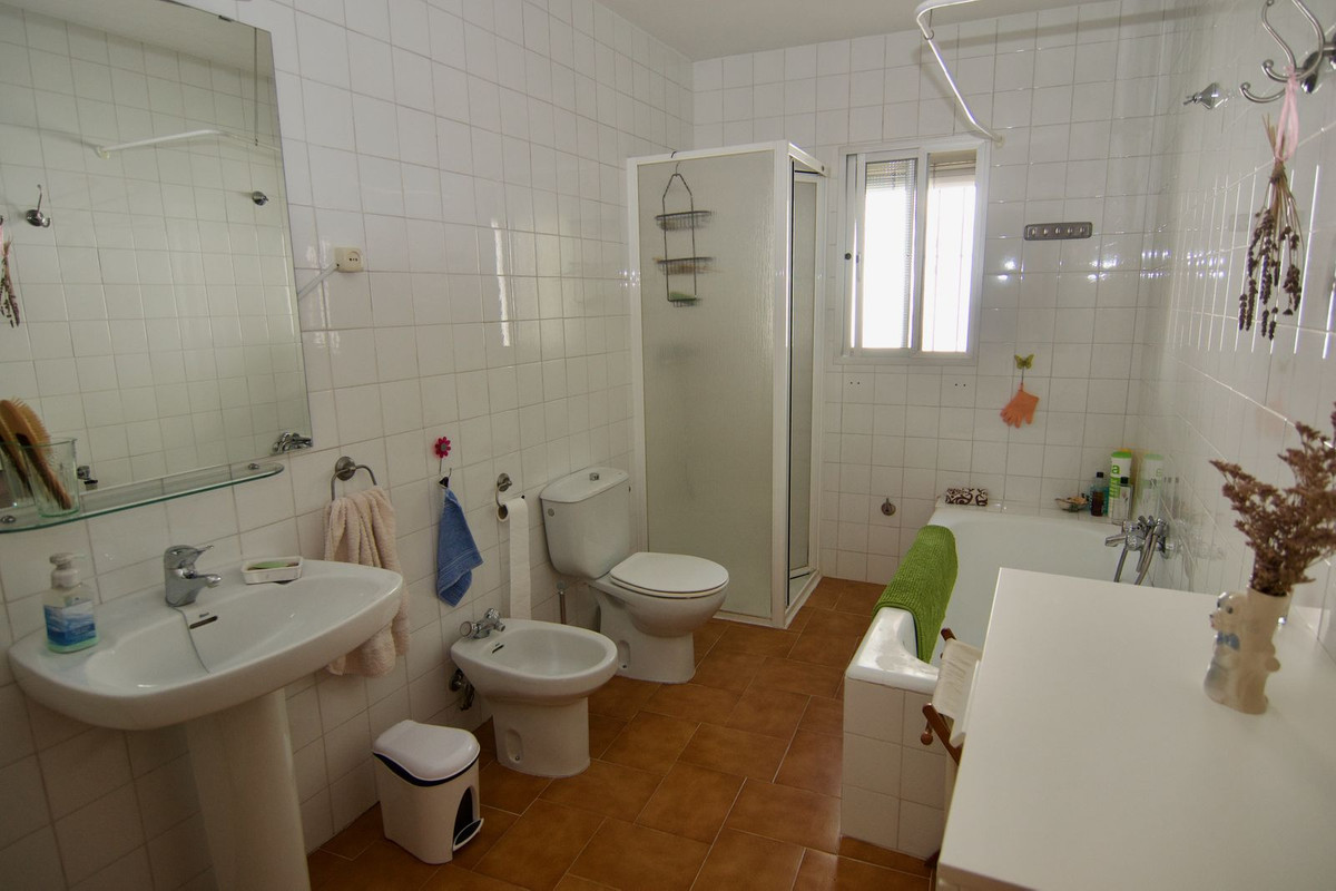 5 Bed Townhouse for sale in Alhaurín El Grande Costa Del Sol, Málaga, Spain