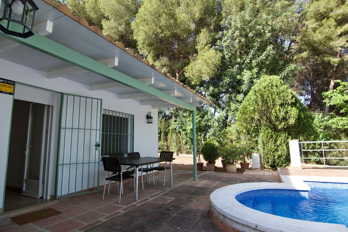 5 Bed Townhouse for sale in Alhaurín El Grande Costa Del Sol, Málaga, Spain