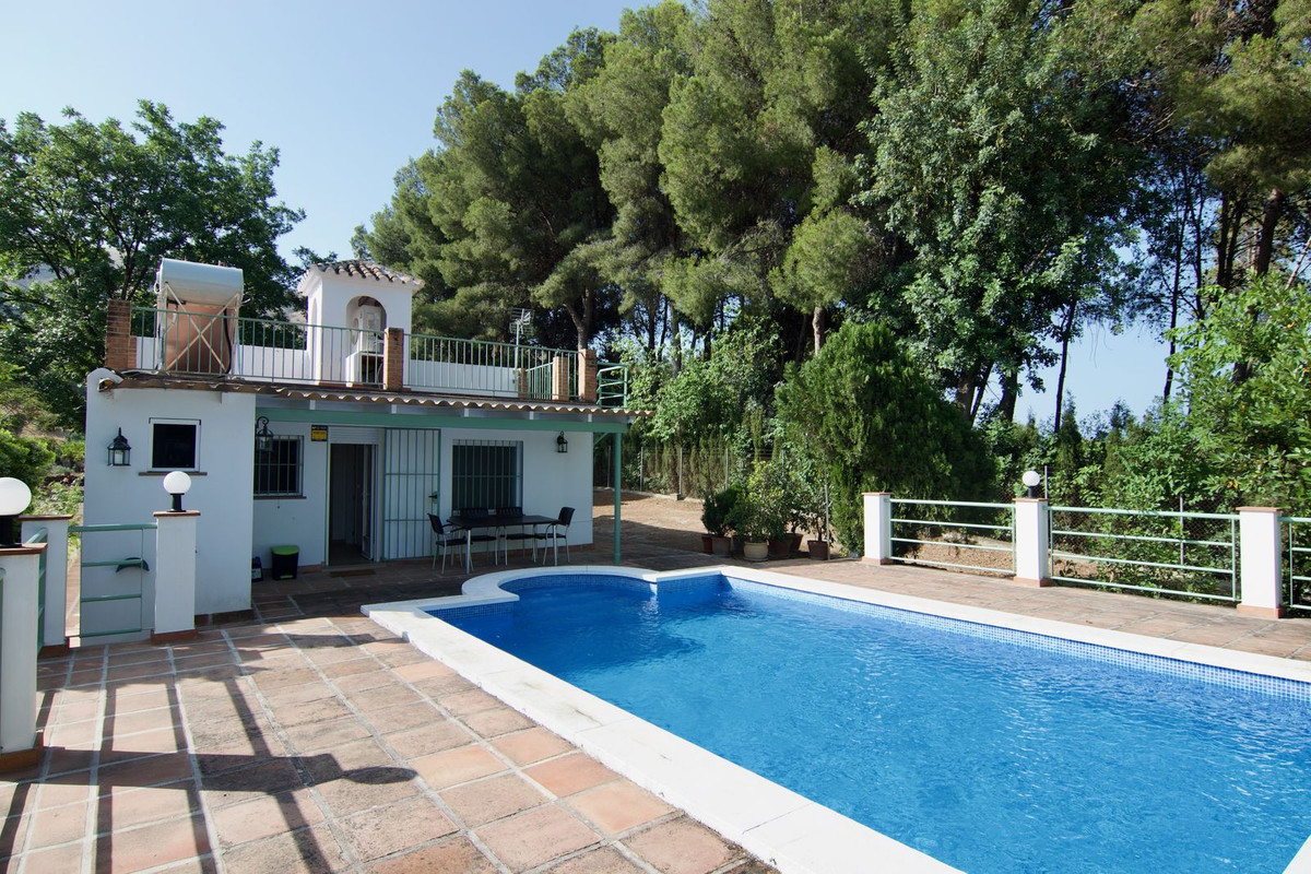 5 Bed Townhouse for sale in Alhaurín El Grande Costa Del Sol, Málaga, Spain