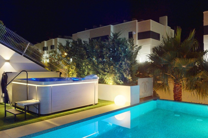 5 Bed Townhouse for sale in La Cala De Mijas Costa Del Sol, Málaga, Spain