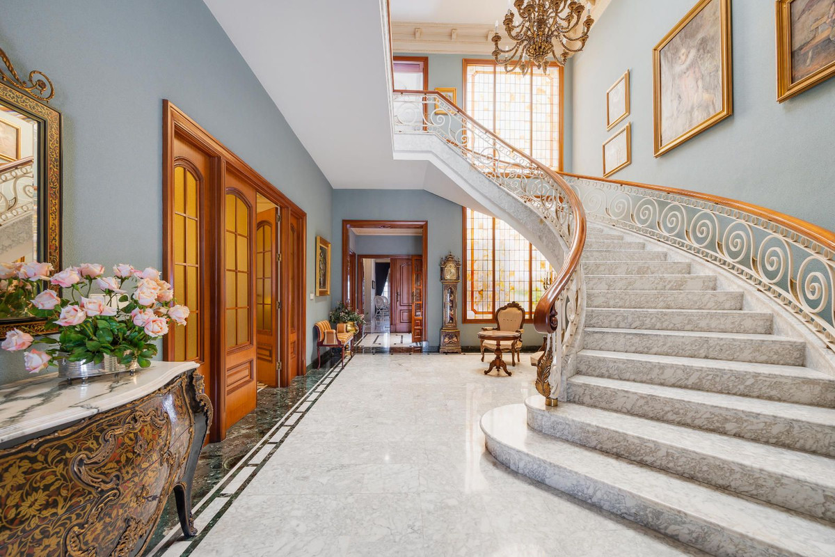 12 Bed Townhouse for sale in Callosa De Segura Costa Blanca, Alicante, Spain