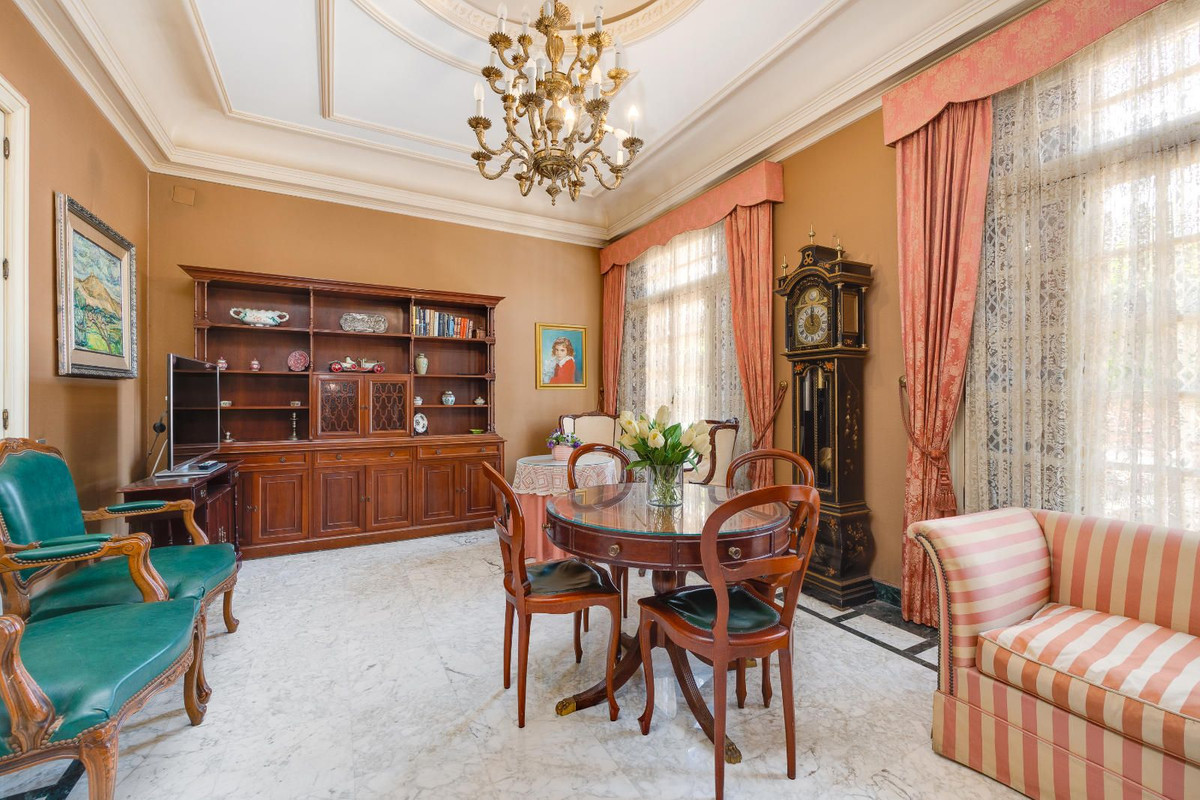 12 Bed Townhouse for sale in Callosa De Segura Costa Blanca, Alicante, Spain